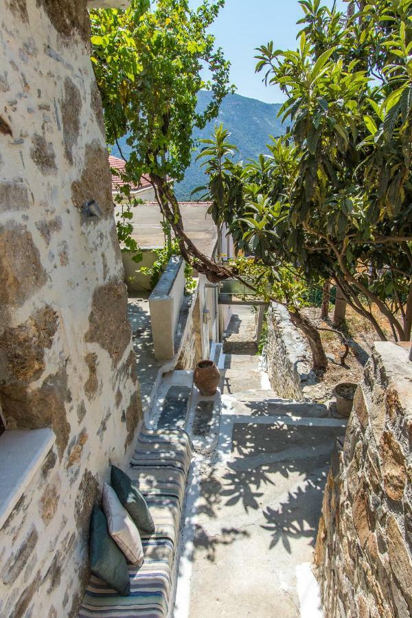 Stairs Homes & Suites Kamaria  Zewnętrze zdjęcie